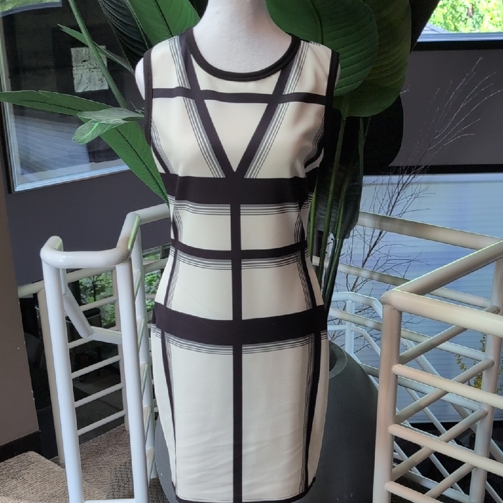 VENUS Cream and Black Geometric Mini Dress